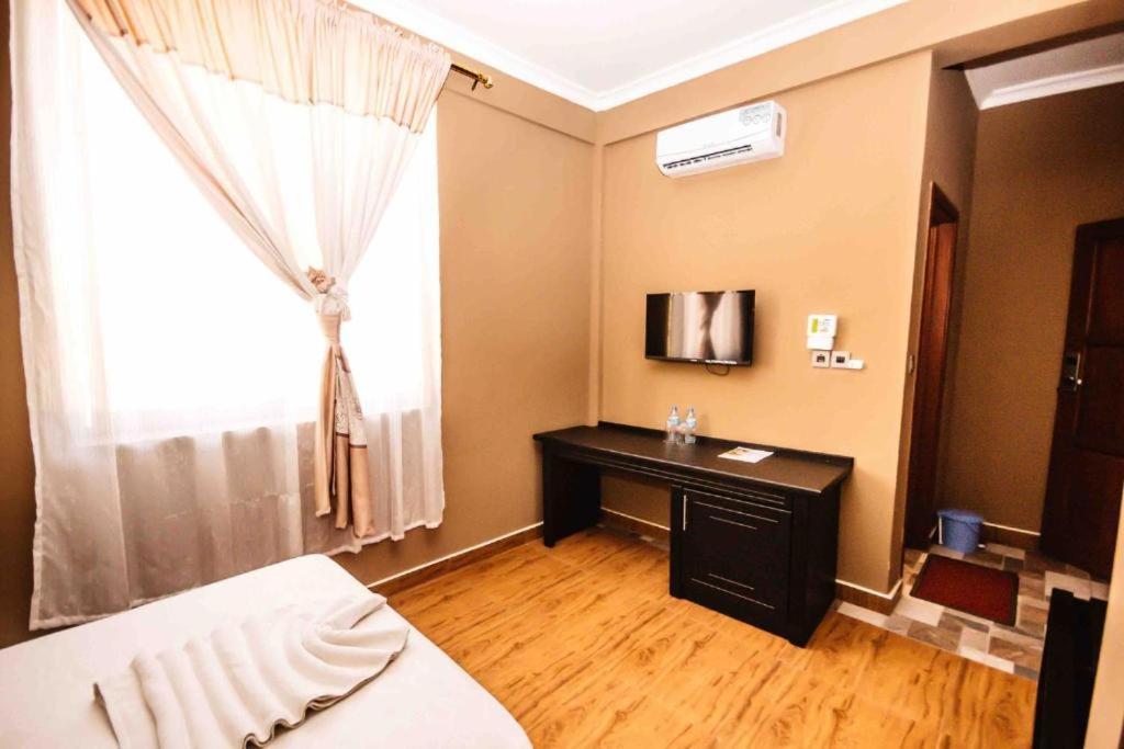 Panone Hotel Boma Boma la Ngombe ภายนอก รูปภาพ